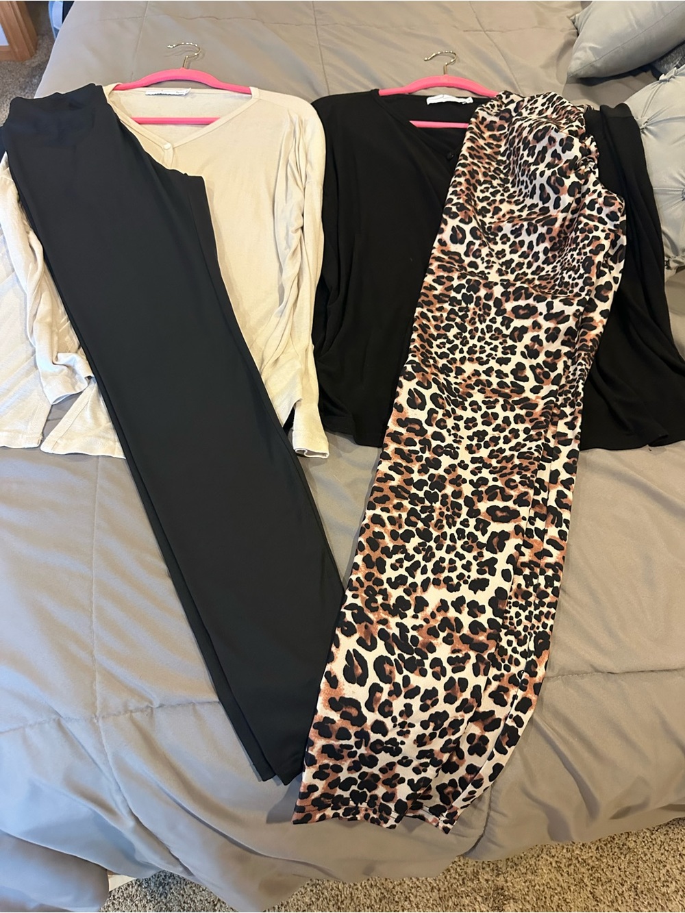 by egreis Women’s active leggings and lightweight button down tops - EUC-medium